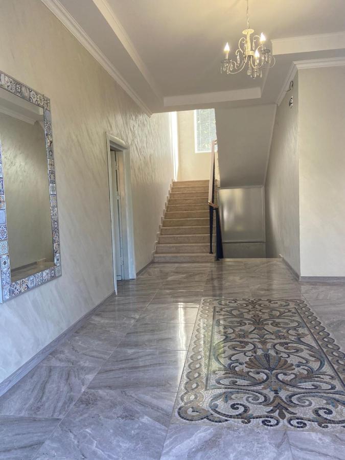 Hotel Kemo House Batumi Esterno foto